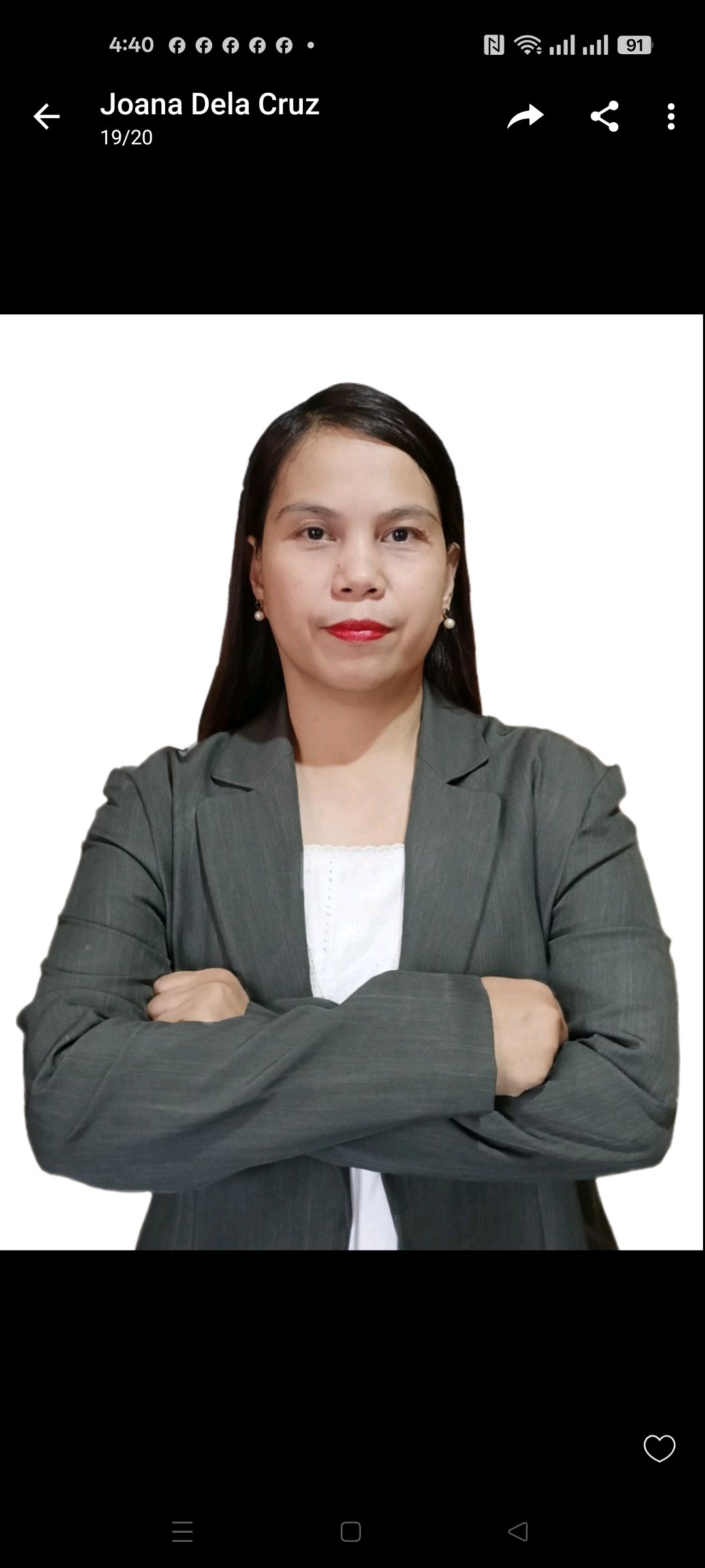 Ivy De la Cruz