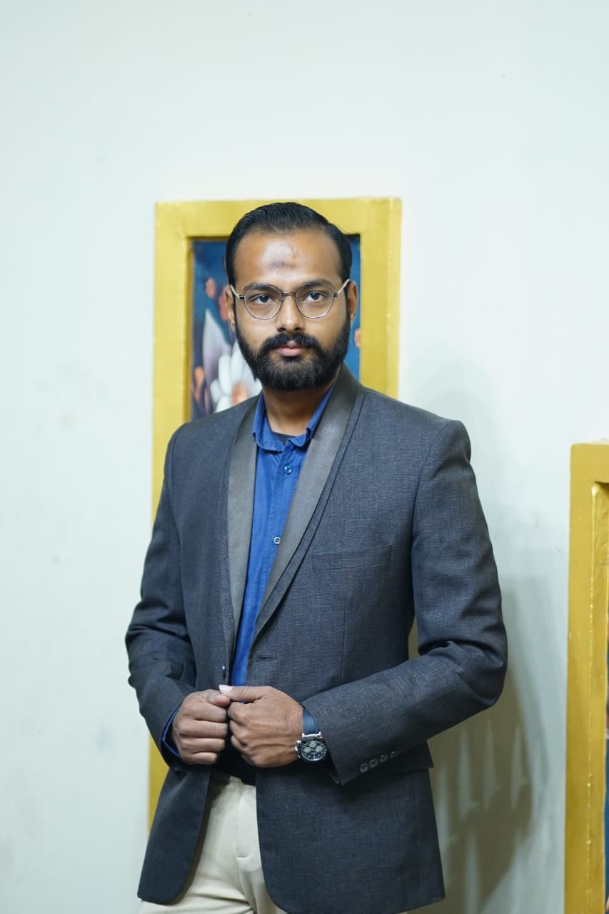 Hamza Khan